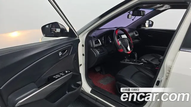 KG_Mobility_Ssangyong TIBOLI 2015 thumb 9