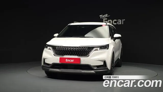Kia Carnival 2023 thumb 3