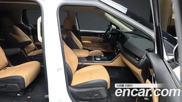 Kia Carnival 2023 thumb 11
