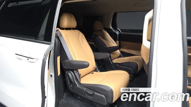 Kia Carnival 2023 thumb 12