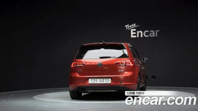 Volkswagen Golf Sportsvan 2015 thumb 4