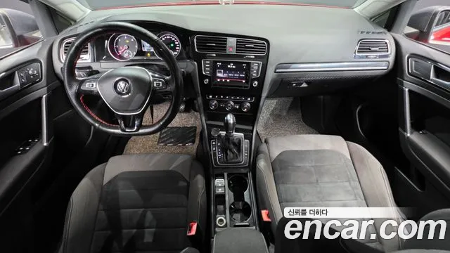 Volkswagen Golf Sportsvan 2015 thumb 7