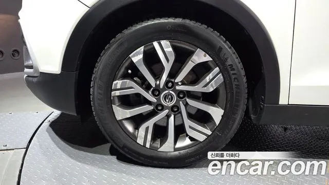 KG_Mobility_Ssangyong TIBOLI 2018 thumb 5