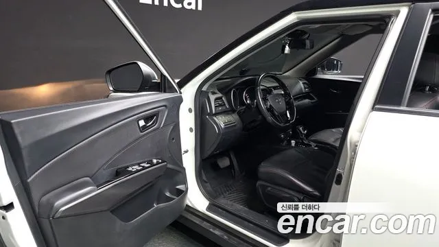 KG_Mobility_Ssangyong TIBOLI 2018 thumb 10