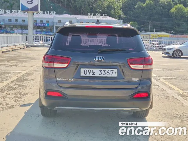 Kia Sorento 2017 thumb 4