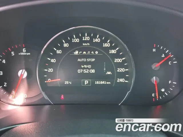 Kia Sorento 2017 thumb 5