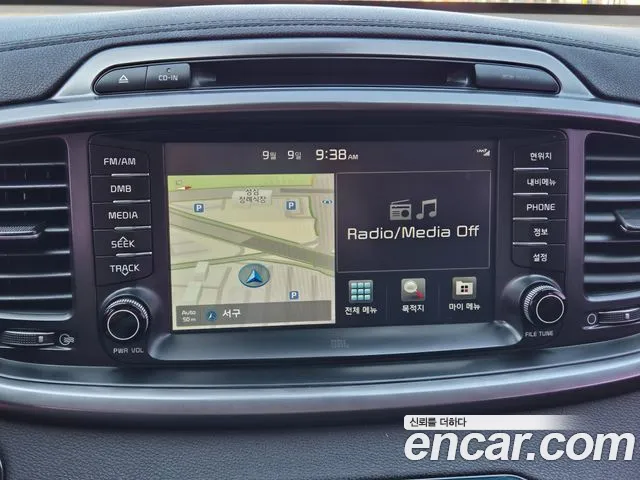 Kia Sorento 2017 thumb 6