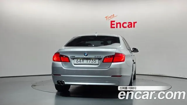 BMW 5-Series 2013 thumb 4