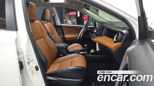 Toyota RAV4 2016 thumb 10