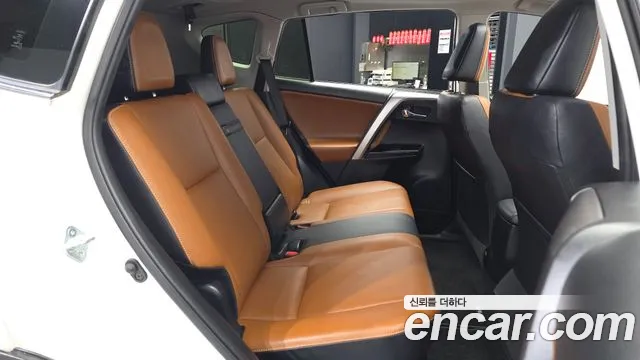 Toyota RAV4 2016 thumb 11