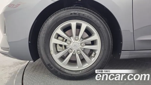 Hyundai Avante 2019 thumb 5
