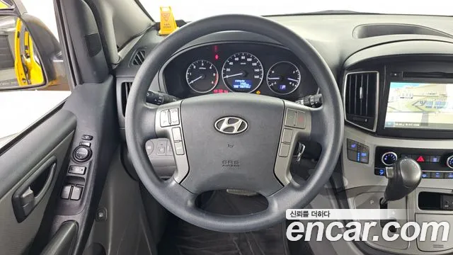 Hyundai Starex 2015 thumb 12