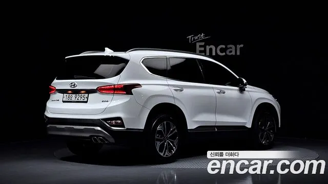 Hyundai Santa Fe 2018 thumb 2