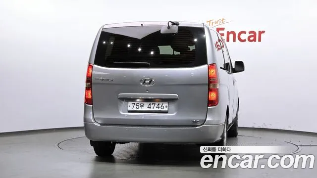 Hyundai Starex 2012 thumb 4