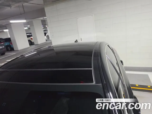 Hyundai Genesis 2015 thumb 2