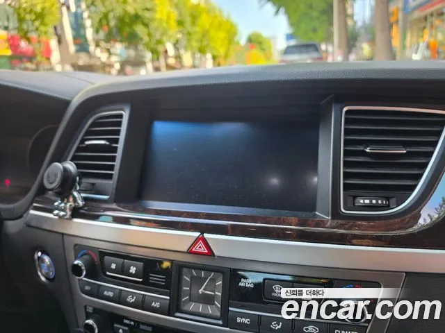 Hyundai Genesis 2015 thumb 6