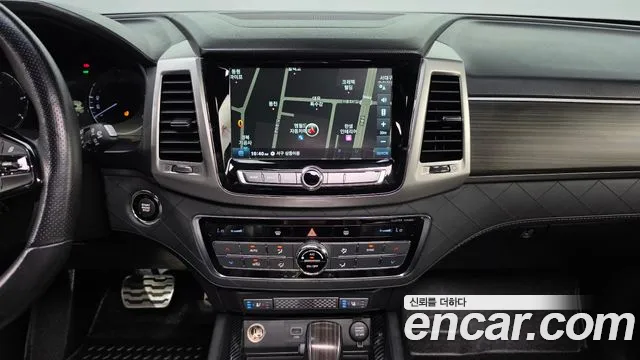 KG_Mobility_Ssangyong Rexton 2017 thumb 11