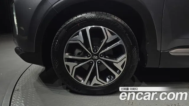 Hyundai Santa Fe 2018 thumb 5