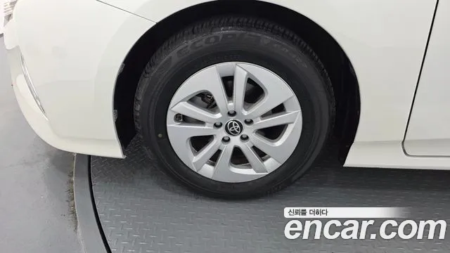 Toyota Prius 2016 thumb 4