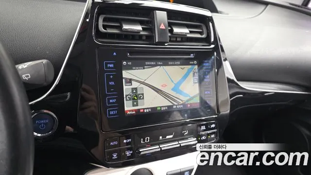 Toyota Prius 2016 thumb 12