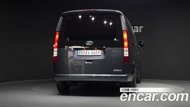 Hyundai Staria 2022 thumb 4