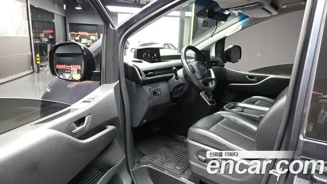 Hyundai Staria 2022 thumb 10