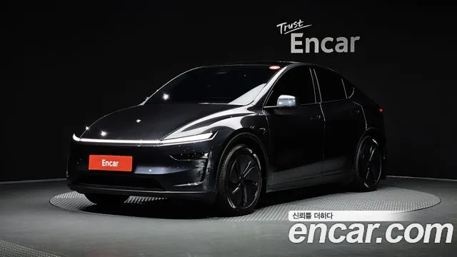Tesla Model Y 2025 thumb 12