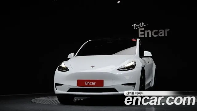Tesla Model Y 2023 thumb 3