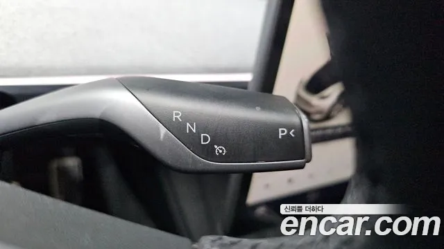 Tesla Model Y 2023 thumb 9