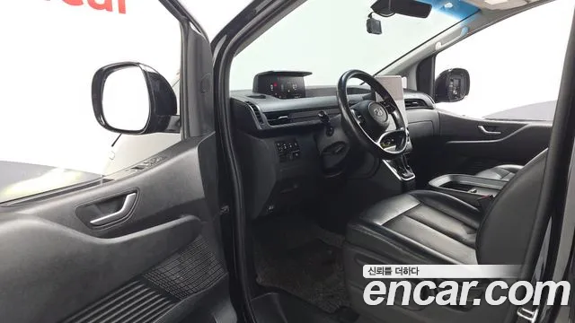 Hyundai Staria 2022 thumb 10