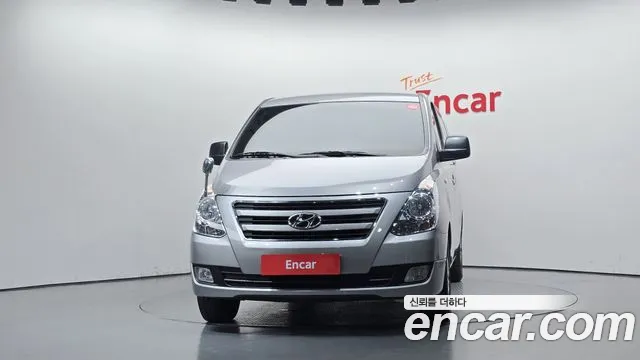 Hyundai Starex 2017 thumb 3