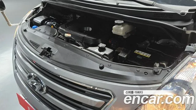 Hyundai Starex 2017 thumb 6