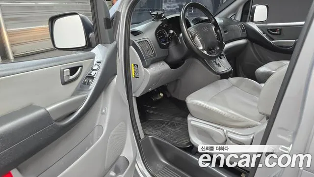 Hyundai Starex 2017 thumb 10