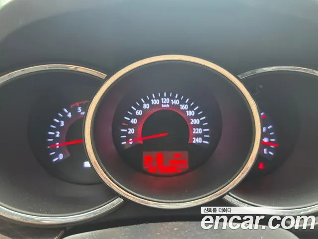 Kia Sorento 2011 thumb 6