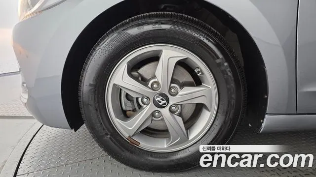 Hyundai Avante 2016 thumb 5