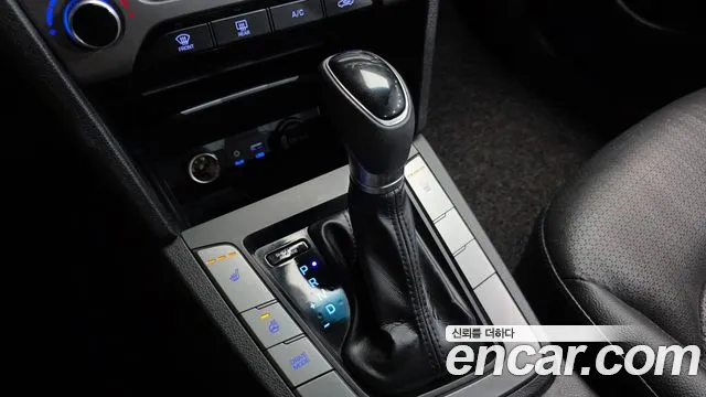 Hyundai Avante 2016 thumb 9