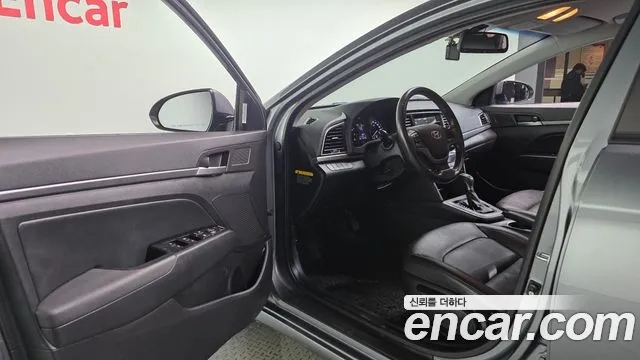 Hyundai Avante 2016 thumb 10