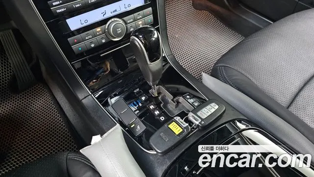Kia Opirus 2009 thumb 9