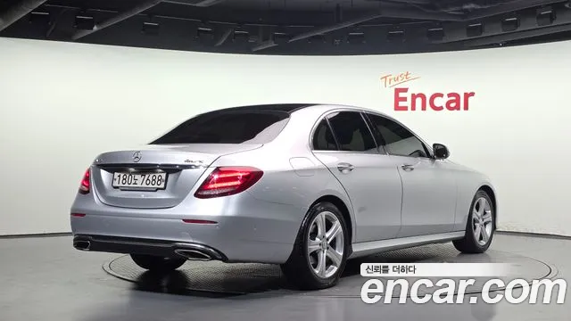 Mercedes-Benz E-Класс 2017 thumb 2