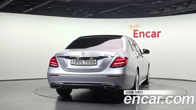 Mercedes-Benz E-Класс 2017 thumb 4