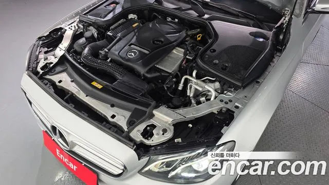 Mercedes-Benz E-Класс 2017 thumb 6