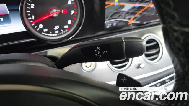 Mercedes-Benz E-Класс 2017 thumb 9