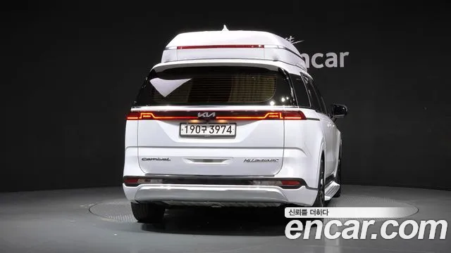 Kia Carnival 2021 thumb 4