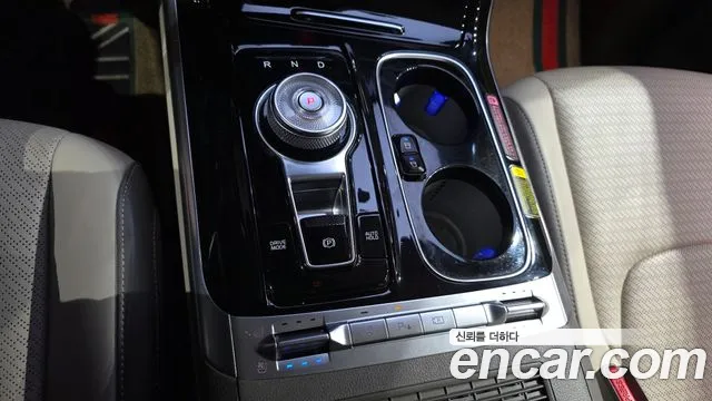 Kia Carnival 2021 thumb 9