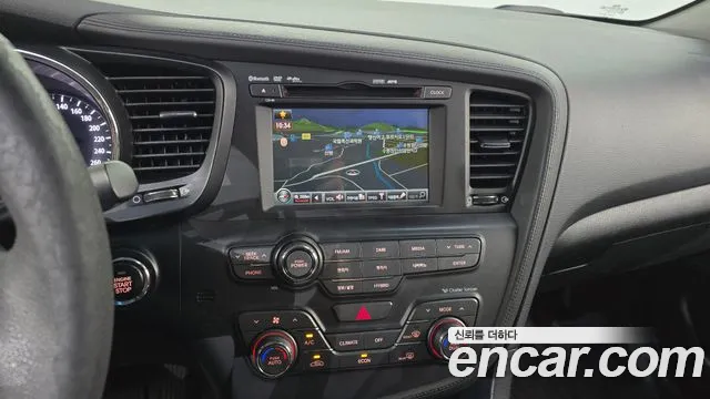Kia K5 2011 thumb 12