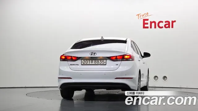 Hyundai Avante 2017 thumb 3