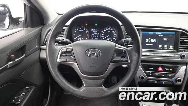 Hyundai Avante 2017 thumb 12