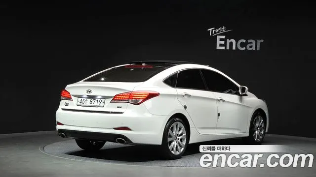 Hyundai i40 2013 thumb 2