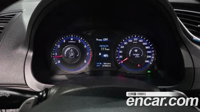Hyundai i40 2013 thumb 8