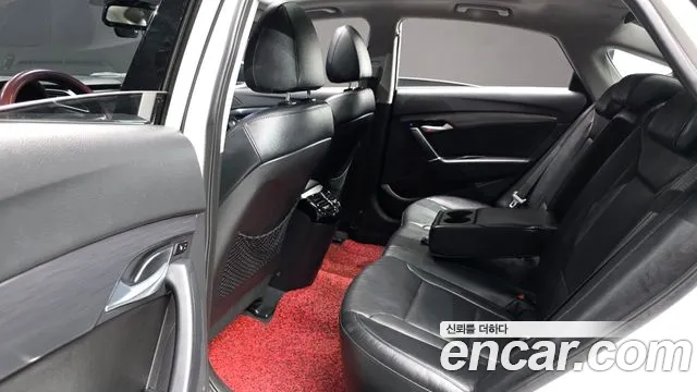 Hyundai i40 2013 thumb 11